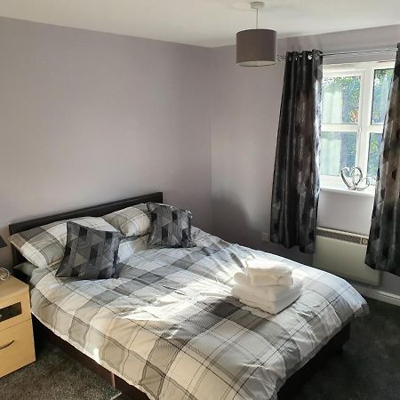 The Bell Apartment. Modern, Stylistic & Luxurious Falkirk Buitenkant foto