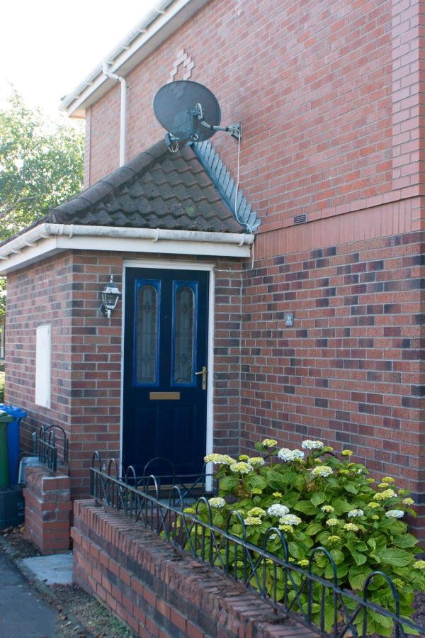 The Bell Apartment. Modern, Stylistic & Luxurious Falkirk Buitenkant foto