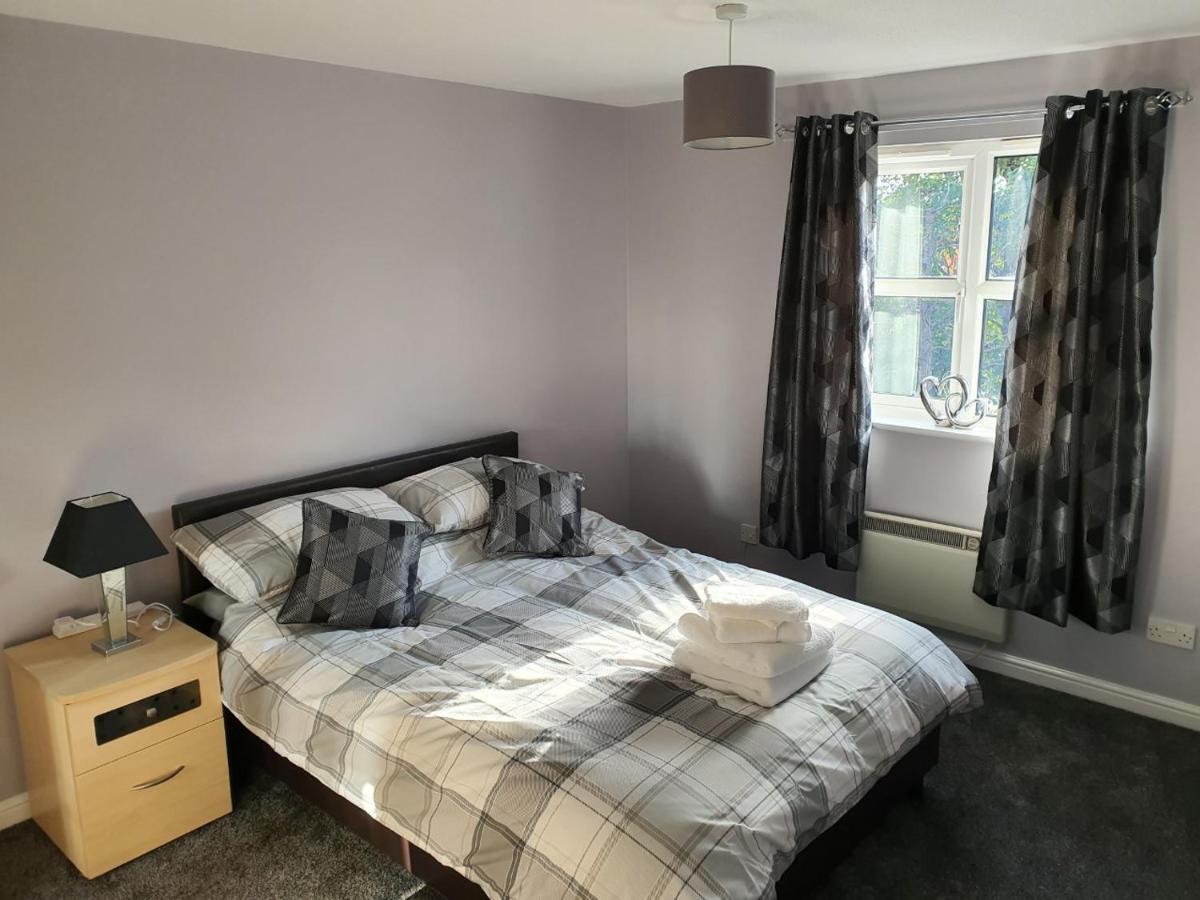 The Bell Apartment. Modern, Stylistic & Luxurious Falkirk Buitenkant foto