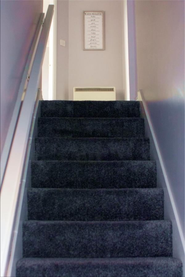 The Bell Apartment. Modern, Stylistic & Luxurious Falkirk Buitenkant foto