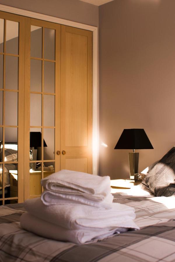 The Bell Apartment. Modern, Stylistic & Luxurious Falkirk Buitenkant foto